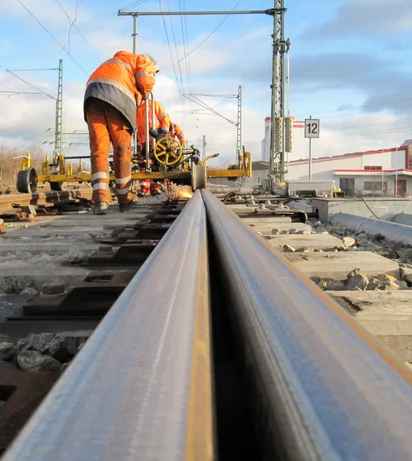 HSG-2 Zug, Wiese, bewölkter Himmel und Windräder