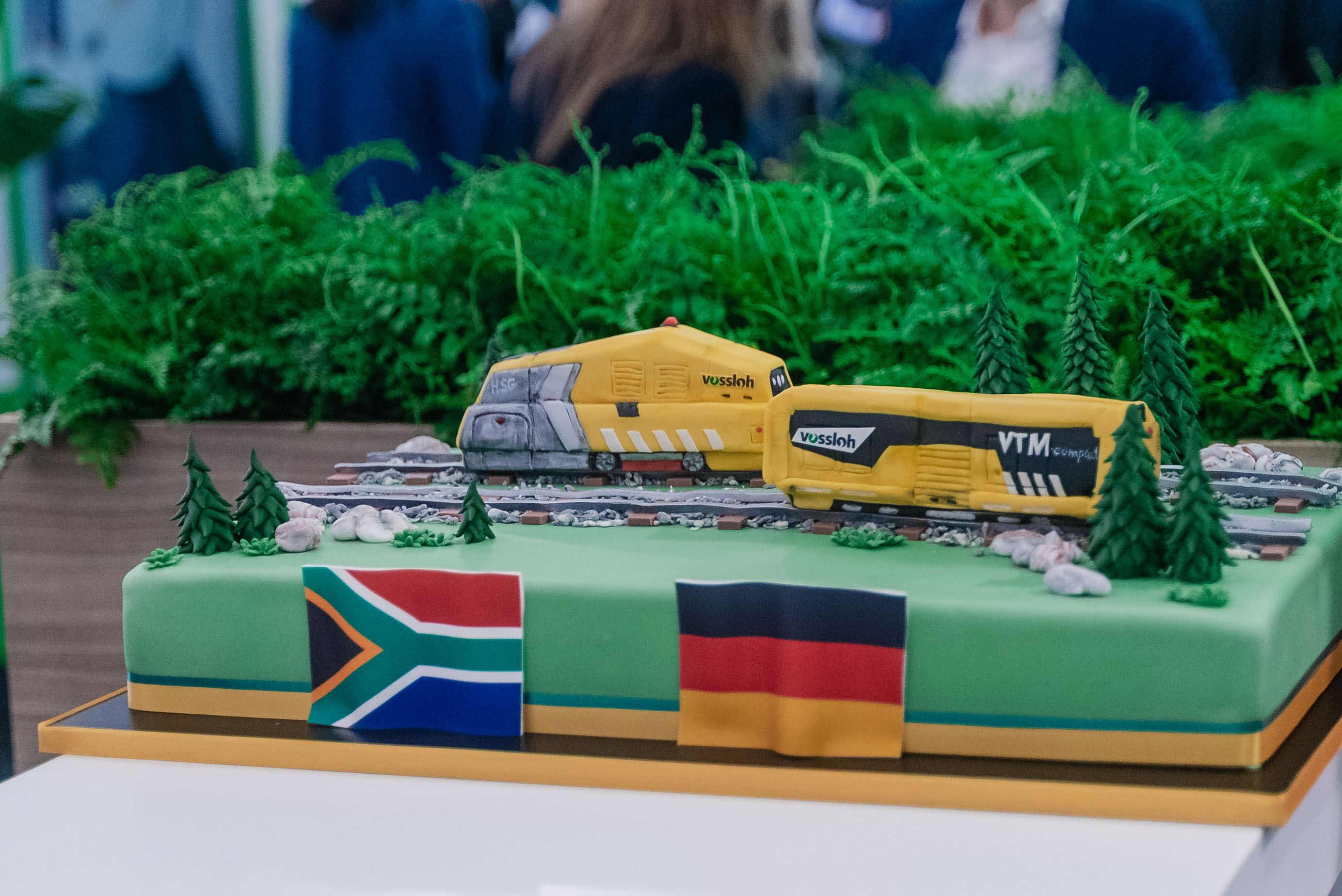 From left: Jade Orren, Shareholder representative of Railway Corporation (Pty) Limited, and Marcel Taubert, Managing Director of Vossloh Rail Services, at the leading trade fair InnoTrans in Berlin | Image free to use with attribution to “Vossloh“ 